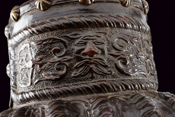 Bellissima fiasca da polvere  - Asta Rare Armi Antiche e Armature da Tutto il Mondo - Associazione Nazionale - Case d'Asta italiane