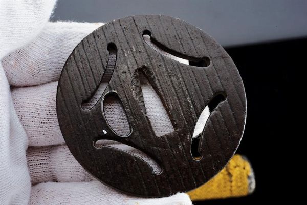 Potente tachi in koshirae  - Asta Rare Armi Antiche e Armature da Tutto il Mondo - Associazione Nazionale - Case d'Asta italiane