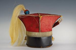 Chapka per compagnia di Stato Maggiore del 1 reggimento lancieri (trombettiere)  - Asta Rare Armi Antiche e Armature da Tutto il Mondo - Associazione Nazionale - Case d'Asta italiane