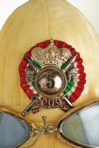 Casco coloniale da ufficiale del 5 reggimento lancieri di Novara  - Asta Rare Armi Antiche e Armature da Tutto il Mondo - Associazione Nazionale - Case d'Asta italiane