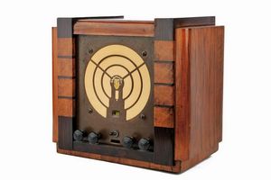 Radio Marelli modello Targelio  - Asta Rare Armi Antiche e Armature da Tutto il Mondo - Associazione Nazionale - Case d'Asta italiane