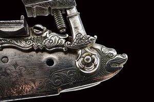 Elegante e rarissima batteria alla fiorentina a due cani  - Asta Rare Armi Antiche e Armature da Tutto il Mondo - Associazione Nazionale - Case d'Asta italiane