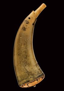 Fiasca da polvere di propriet nobile  - Asta Rare Armi Antiche e Armature da Tutto il Mondo - Associazione Nazionale - Case d'Asta italiane