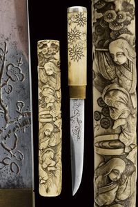 Bel coltello con fodero in osso scolpito  - Asta Rare Armi Antiche e Armature da Tutto il Mondo - Associazione Nazionale - Case d'Asta italiane