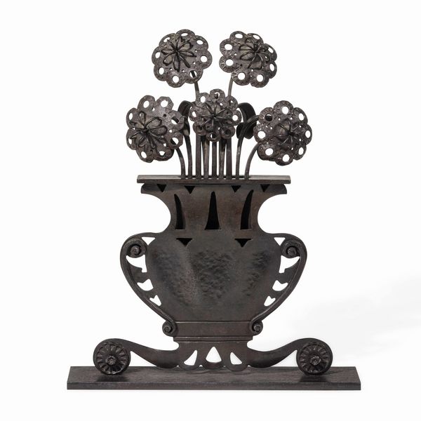 Alessandro Mazzucotelli : Vaso con fiori  - Asta Sculture del XIX e XX secolo - Associazione Nazionale - Case d'Asta italiane