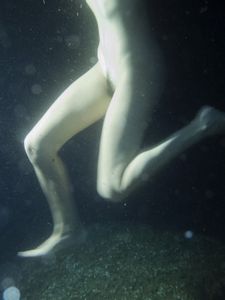 Martina Cirese : a) Figures Underwater #3. Lipsi, Greece, 2021; b) Woman Underwater #5. Marseille, France 2020. Dittico  - Asta Brand New - 21st Century Art - Associazione Nazionale - Case d'Asta italiane