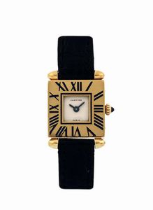 CARTIER - CARTIER, Paris, Tank Obus. Raro, orologio da polso, di forma quadrata, in oro giallo 18K, al quarzo con fibbia originale. Realizzato nel 1970 circa