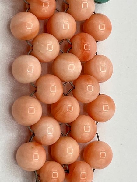 Bracciale a maglia tessita con corallo rosa, turchese ed argento  - Asta Gioielli e Argenti Moderni e Contemporanei - Associazione Nazionale - Case d'Asta italiane