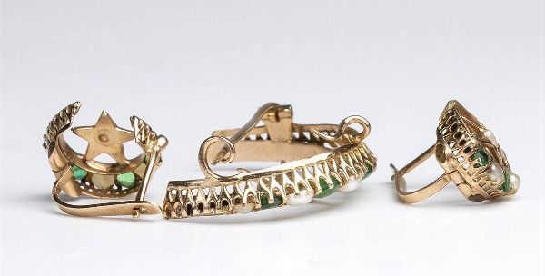 Demi-parure spilla ed orecchini a forma di luna in oro smeraldi e perle - fine XIX secolo  - Asta Gioielli e Argenti Moderni e Contemporanei - Associazione Nazionale - Case d'Asta italiane