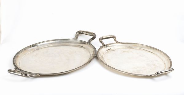 Coppia di vassoi in argento - Italia XX secolo, argentiere Luigi Calegaro  - Asta Gioielli e Argenti Moderni e Contemporanei - Associazione Nazionale - Case d'Asta italiane