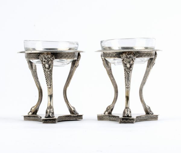 Due saliere in argento - Italia, XX secolo  - Asta Gioielli e Argenti Moderni e Contemporanei - Associazione Nazionale - Case d'Asta italiane