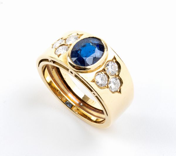 Anello a facia in oro con zaffiro e diamanti  - Asta Gioielli e Argenti Moderni e Contemporanei - Associazione Nazionale - Case d'Asta italiane
