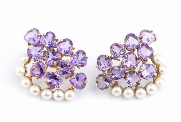 Orecchini in oro con ametiste e perle  - Asta Gioielli e Argenti Moderni e Contemporanei - Associazione Nazionale - Case d'Asta italiane