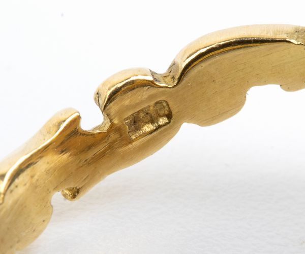 Anello in oro e argento con corallo Mediterraneo  - Asta Gioielli e Argenti Moderni e Contemporanei - Associazione Nazionale - Case d'Asta italiane