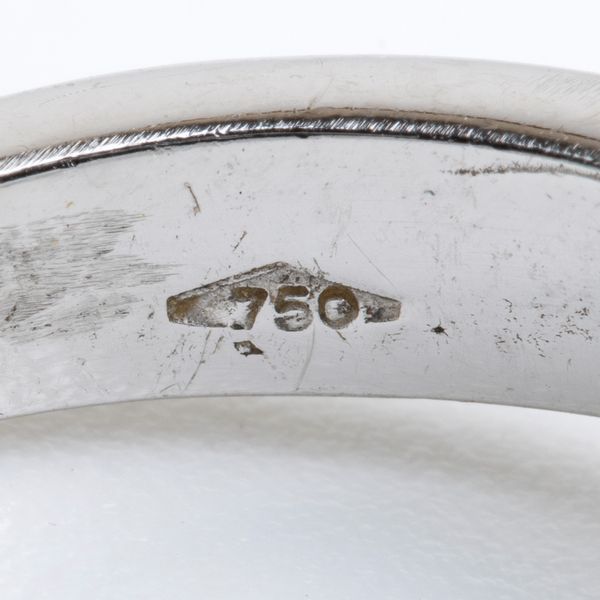 Anello in oro con smeraldo e diamanti  - Asta Gioielli e Argenti Moderni e Contemporanei - Associazione Nazionale - Case d'Asta italiane