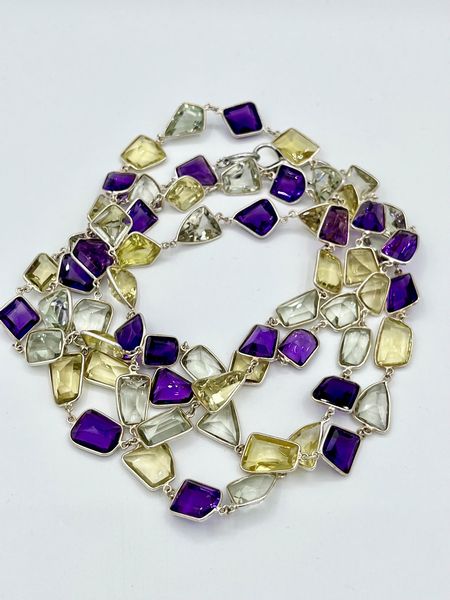 Lungo girocollo con quarzi  - Asta Gioielli e Argenti Moderni e Contemporanei - Associazione Nazionale - Case d'Asta italiane