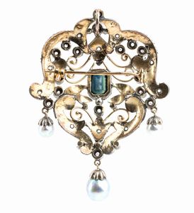 Spilla pendente con perle, diamanti e zaffiro - fine XIX, inizio XX secolo  - Asta Gioielli e Argenti Moderni e Contemporanei - Associazione Nazionale - Case d'Asta italiane
