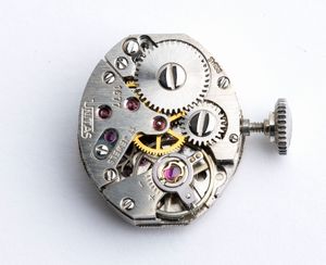 UNITAS: orologio Lady in oro e brillanti, anni' 50  - Asta Gioielli e Argenti Moderni e Contemporanei - Associazione Nazionale - Case d'Asta italiane