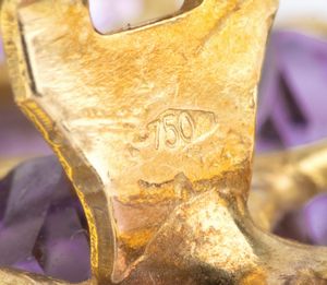 Orecchini in oro con ametiste e perle  - Asta Gioielli e Argenti Moderni e Contemporanei - Associazione Nazionale - Case d'Asta italiane