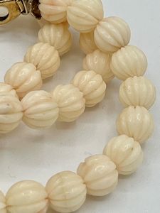 Girocollo con corallo ed oro  - Asta Gioielli e Argenti Moderni e Contemporanei - Associazione Nazionale - Case d'Asta italiane