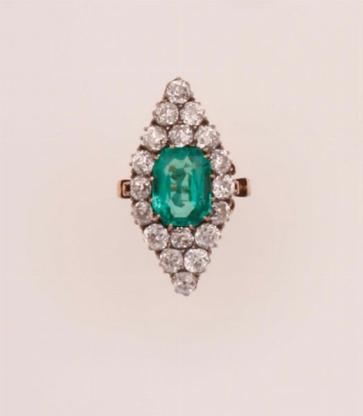 Anello smeraldo Colombia e diamanti di vecchio taglio  - Asta Fine Jewels - Associazione Nazionale - Case d'Asta italiane
