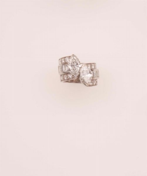 Due diamanti taglio a marquise di ct 2,15 e 2,32, colore D, caratteristiche interne VS1  - Asta Fine Jewels - Associazione Nazionale - Case d'Asta italiane