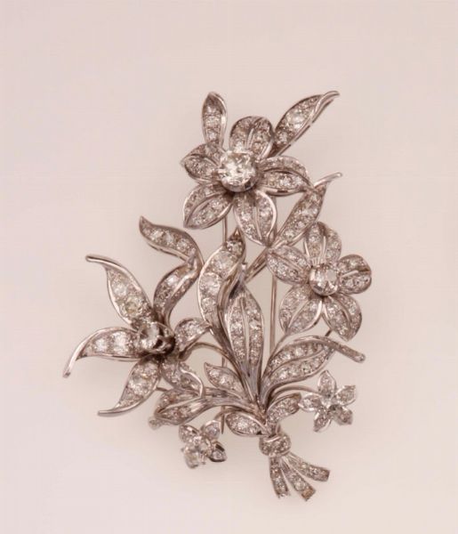 Chiappe. Spilla Bouquet con diamanti di vecchio taglio  - Asta Fine Jewels - Associazione Nazionale - Case d'Asta italiane
