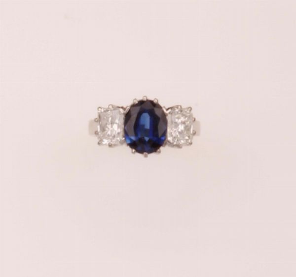 Anello con zaffiro di ct 2,45 e diamanti  - Asta Fine Jewels - Associazione Nazionale - Case d'Asta italiane
