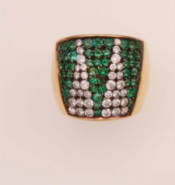 Cassetti. Anello a fascia con smeraldi e diamanti  - Asta Fine Jewels - Associazione Nazionale - Case d'Asta italiane