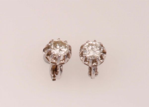 Pariglia di diamanti di vecchio taglio di ct 1,30 circa l'uno  - Asta Fine Jewels - Associazione Nazionale - Case d'Asta italiane