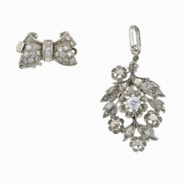 Lotto composto da un pendente ed una fermezza con diamanti  - Asta Gioielli - Associazione Nazionale - Case d'Asta italiane