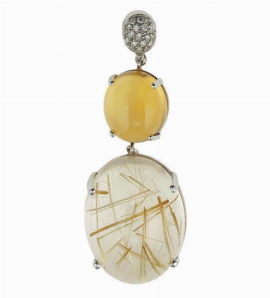 Pendente con quarzo rutilato, quarzo giallo e pav di diamanti  - Asta Gioielli - Associazione Nazionale - Case d'Asta italiane