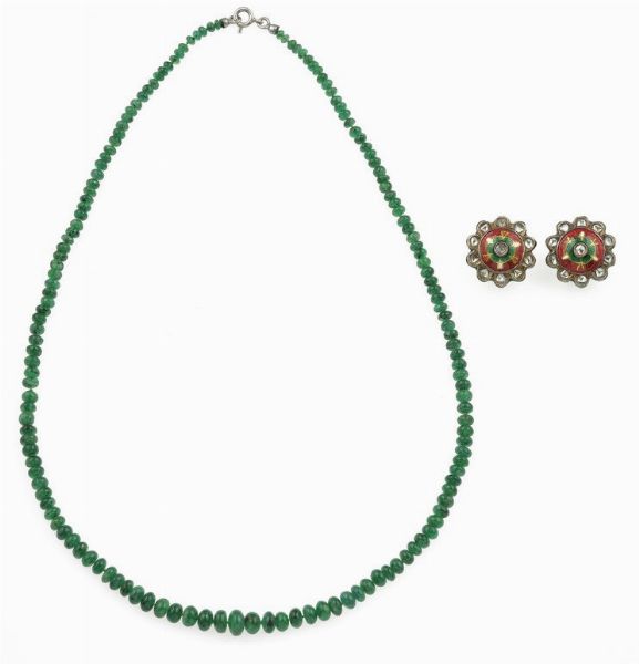 Lotto composto da un paio di orecchini ed una collana con smeraldi  - Asta Gioielli - Associazione Nazionale - Case d'Asta italiane