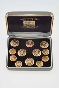 Lotto composto da sei paia di bottoni da polso, un set di bottoni da sparato e due set di bottoni  - Asta Gioielli - Associazione Nazionale - Case d'Asta italiane