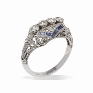 Anello con piccoli diamanti di vecchio taglio e zaffiri  - Asta Gioielli - Associazione Nazionale - Case d'Asta italiane