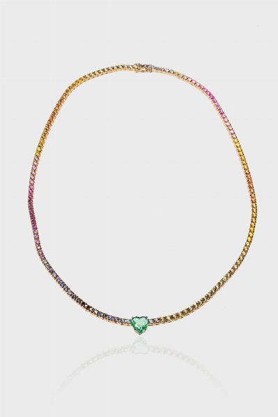 GIROCOLLO : Peso gr 25 2 Lunghezza cm 42 in oro rosa  modello tennis  con zaffiri colorati per totali ct 8 20 ca ed al centro cuore in tormalina di ct 1 80 ca  - Asta Gioielli - Associazione Nazionale - Case d'Asta italiane