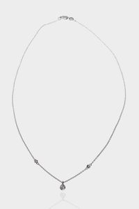 CATENA CON CIONDOLO - Peso gr 1 7 in oro bianco con tre diamanti taglio brillante per totali ct 0 16 ca