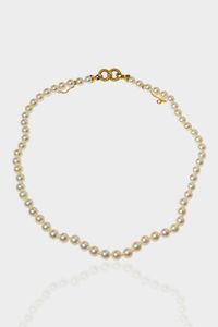 GIROCOLLO - Lunghezza cm 50 composto da un filo di perle giapponesi del diam. di mm 7 a 7 2 ca. Chiusura in oro giallo ad  [..]