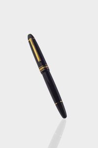 MONTBLANC - Evidenziatore marcata Montblanc  serie Meisterstuck  Cappuccio e corpo in resina nera con finiture color oro g [..]