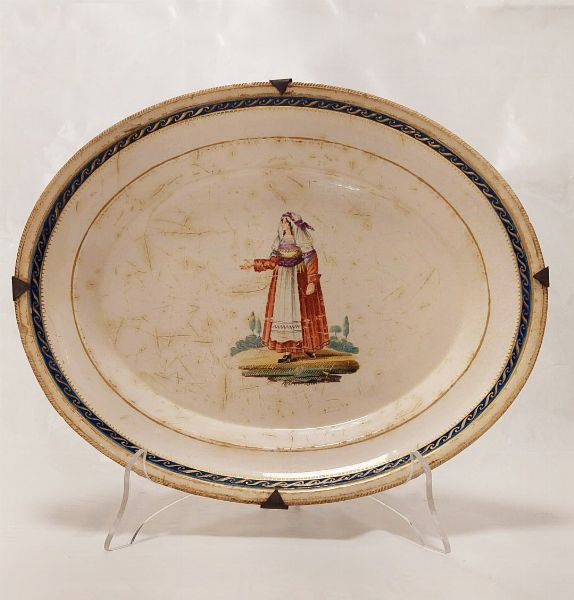 Fabbrica Migliuolo Giustiniani (attiva a Napoli nella prima metà XIX secolo) : Lotto unico di tre vassoi ovali  - Asta Napoli, j'adore! - Associazione Nazionale - Case d'Asta italiane