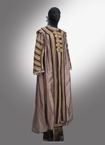 Costume corte, artisti e coro donne (da Lucia di Lammermoor)  - Asta Napoli, j'adore! - Associazione Nazionale - Case d'Asta italiane