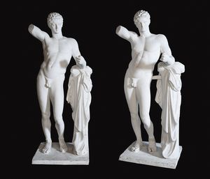 Coppia di sculture raffiguranti figure maschili in posa classica (da Parsifal)  - Asta Napoli, j'adore! - Associazione Nazionale - Case d'Asta italiane