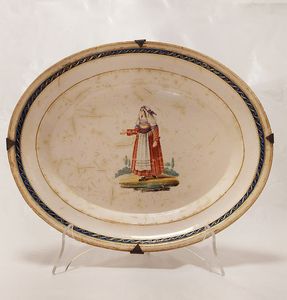 Fabbrica Migliuolo Giustiniani (attiva a Napoli nella prima metà XIX secolo) : Lotto unico di tre vassoi ovali  - Asta Napoli, j'adore! - Associazione Nazionale - Case d'Asta italiane