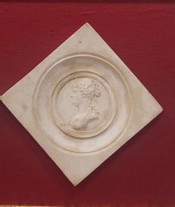 Manifattura napoletana, fine XVIII secolo : Coppia di profili raffiguranti Ferdinando IV di Borbone e Maria Carolina  - Asta Napoli, j'adore! - Associazione Nazionale - Case d'Asta italiane