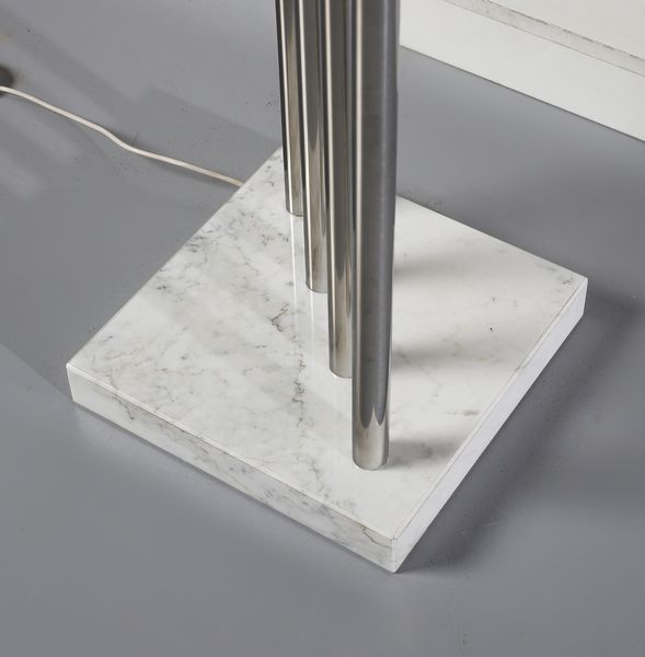 MOSCHENI SERGIO : Lampada da terra mod. Giraffa per Selenova, Italia  - Asta Asta 447 | DESIGN E ARTI DECORATIVE DEL NOVECENTO Online - Associazione Nazionale - Case d'Asta italiane