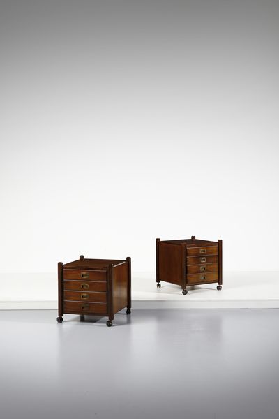 PARISI ICO (1916 - 1996) : nello stile di. Coppia di piccole cassettiere su rotelle  - Asta Asta 447 | DESIGN E ARTI DECORATIVE DEL NOVECENTO Online - Associazione Nazionale - Case d'Asta italiane