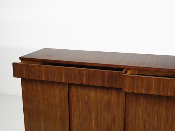 MANIFATTURA ITALIANA : Credenza a sei ante  - Asta Asta 447 | DESIGN E ARTI DECORATIVE DEL NOVECENTO Online - Associazione Nazionale - Case d'Asta italiane