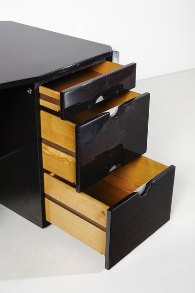 CACCIA DOMINIONI LUIGI (1913 - 2016) : Scrivania da centro per Azucena, Milano  - Asta Asta 447 | DESIGN E ARTI DECORATIVE DEL NOVECENTO Online - Associazione Nazionale - Case d'Asta italiane