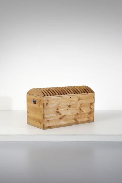 CEROLI MARIO (n. 1938) : Baule Asso di Fiori della serie Annabella per Poltronova, Firenze  - Asta Asta 447 | DESIGN E ARTI DECORATIVE DEL NOVECENTO Online - Associazione Nazionale - Case d'Asta italiane