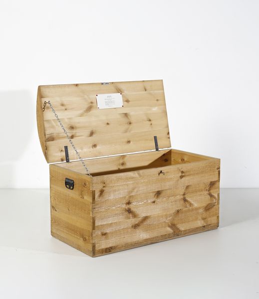 CEROLI MARIO (n. 1938) : Baule Asso di Fiori della serie Annabella per Poltronova, Firenze  - Asta Asta 447 | DESIGN E ARTI DECORATIVE DEL NOVECENTO Online - Associazione Nazionale - Case d'Asta italiane